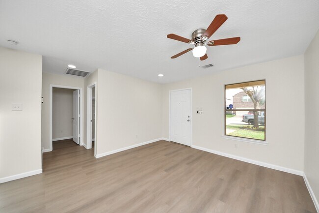 Building Photo - 21318 Pine Monte Ridge Ln