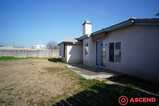 Building Photo - 5305 Pine Grove Ct