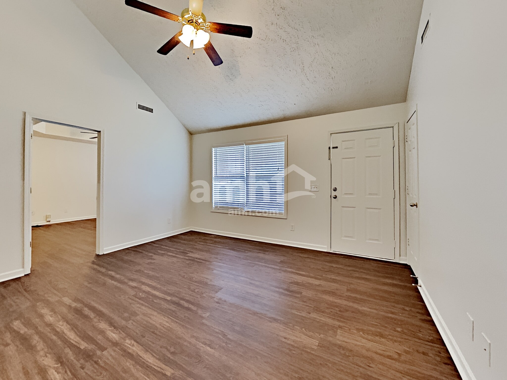 Building Photo - 3001 Mesquite Dr