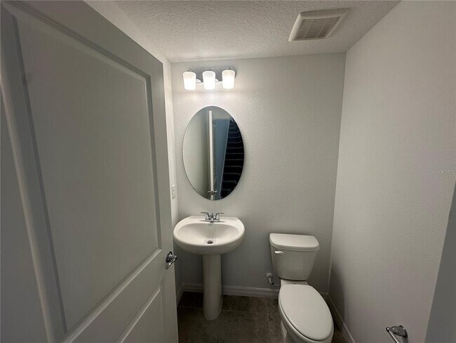 Building Photo - 4620 ORCHARD VIEW Aly