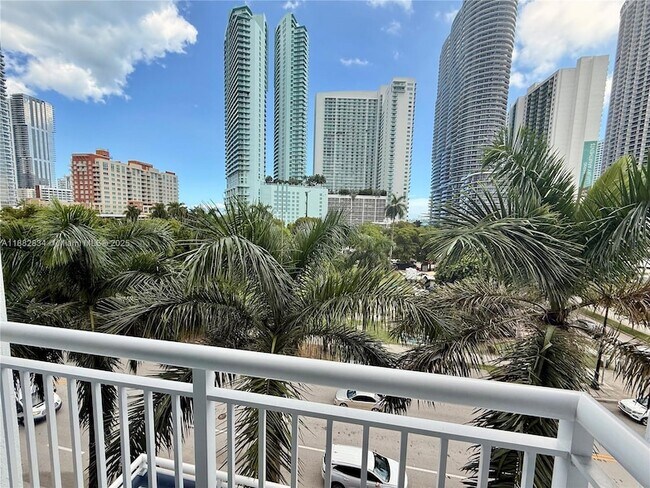 Building Photo - 275 NE 18th St