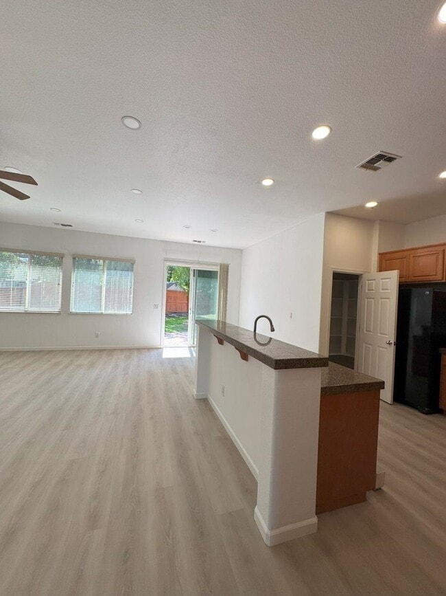 Building Photo - 2638 Breaker Way