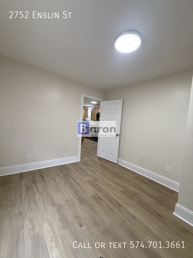 Building Photo - 2752 Enslin St