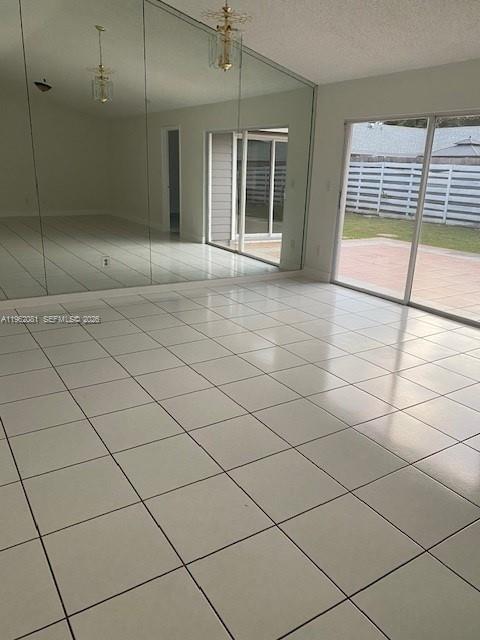 Building Photo - 10304 SW 139th Pl