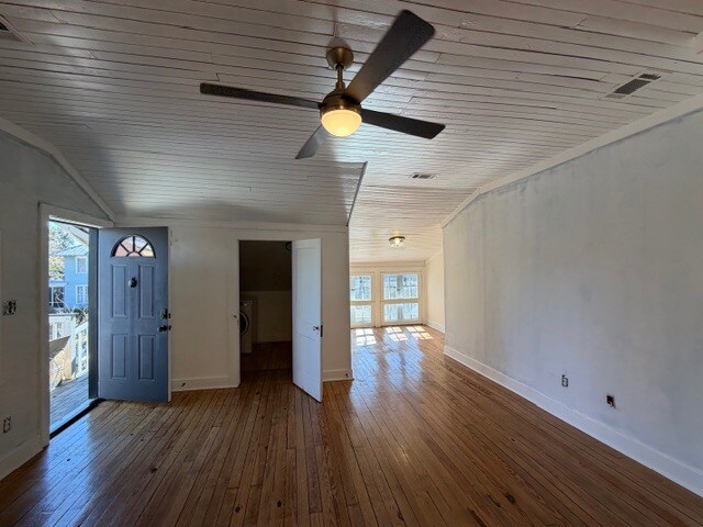 Building Photo - 1112 E Duffy St