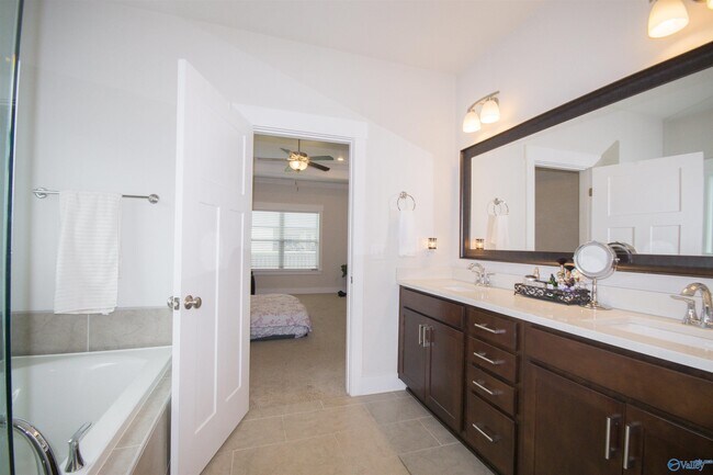 Building Photo - 100 Bartram Wy.