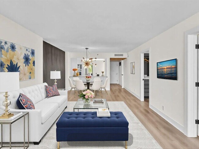 Building Photo - 21 Royal Palm Way