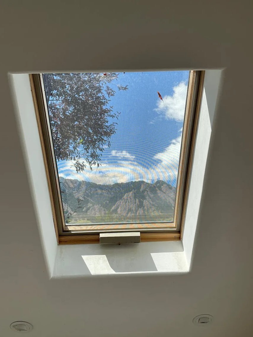 Foyer Skylight with VIEWS! - 45 Benthaven Pl