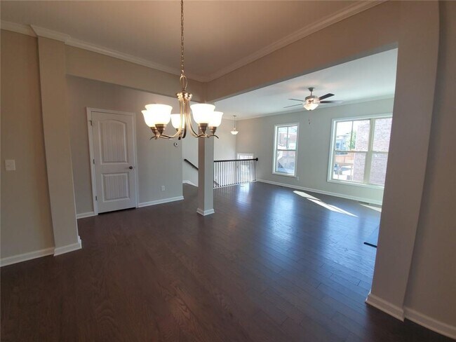 Building Photo - 881 Sunset Park Dr