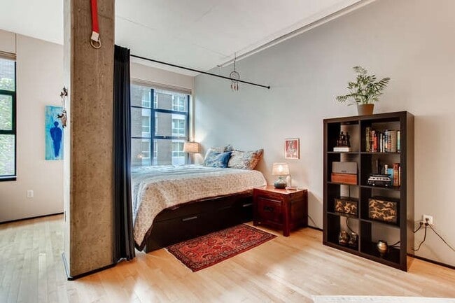 Building Photo - Elizabeth Lofts - FURNISHED Pearl District studio condo w/parking/concierge/most utilities