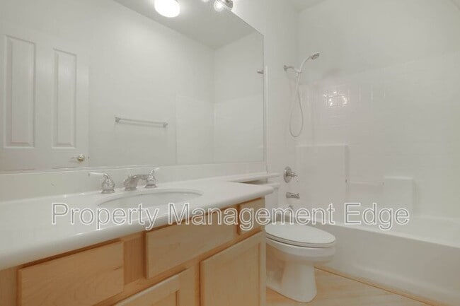 Building Photo - 32555 Favara Dr