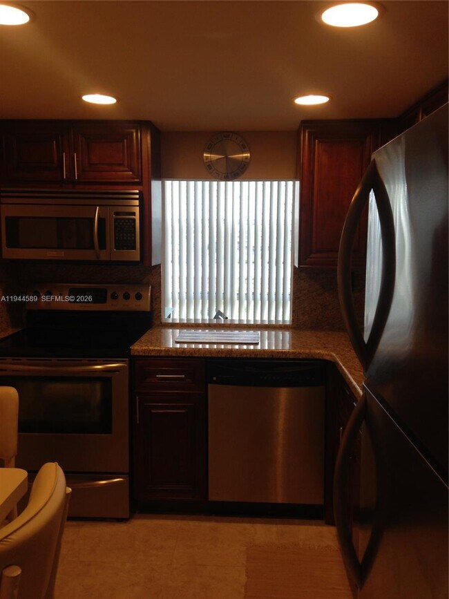 Building Photo - 210 172nd St