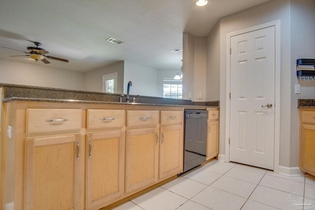 Building Photo - 3569 S Hampton Way