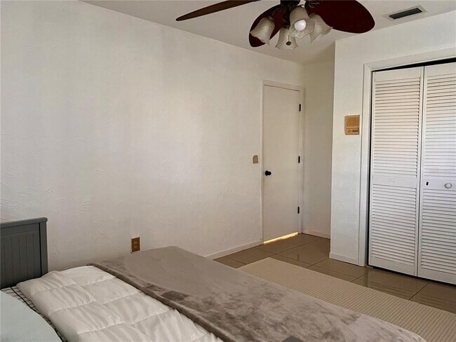 Building Photo - 6612 Black Fin Way