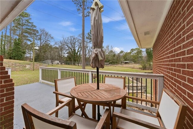 Building Photo - 2393 Lilla Cir SW