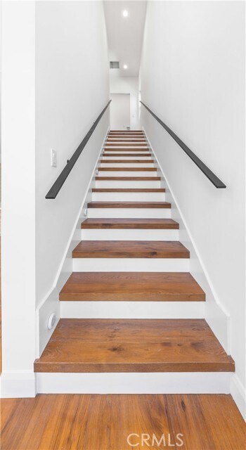 Building Photo - 7503 Hesperia Ave