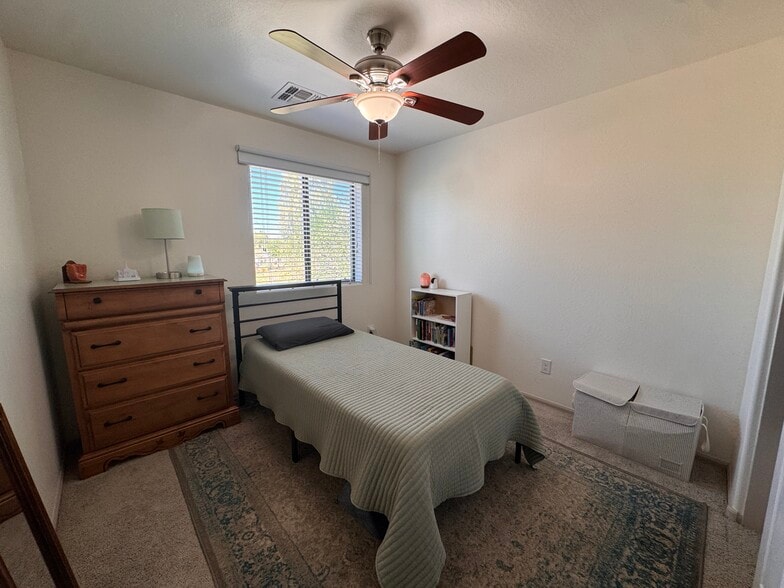 Building Photo - 125 N Sunvalley Blvd