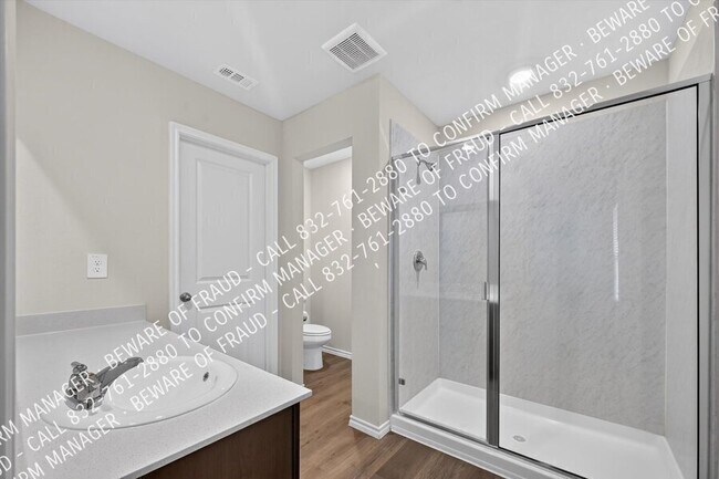 Building Photo - 6111 Shearwater Rd