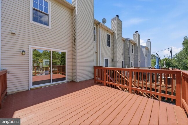 Building Photo - 417 Sternwheeler Ct