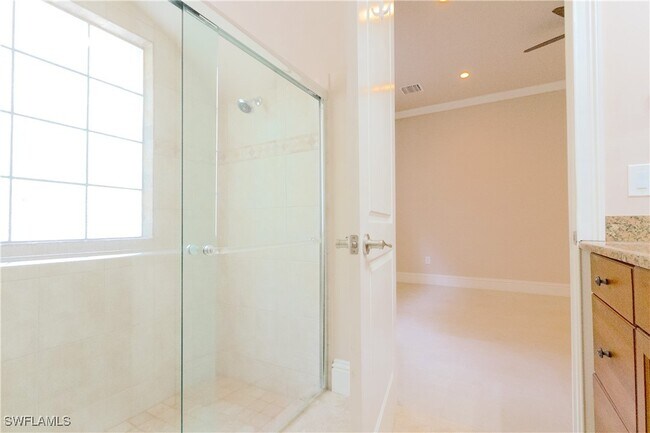 Building Photo - 2915 Coco Lakes Dr