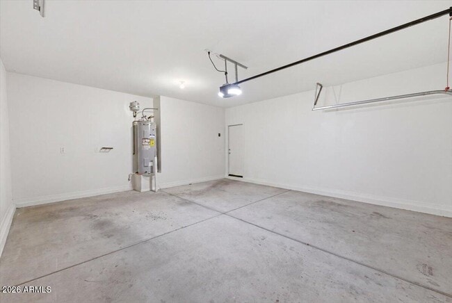 Building Photo - 7119 W Golden Ln