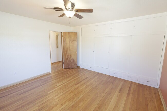 Building Photo - Charming 2 Bed / 1 Bath Home in Redmond!