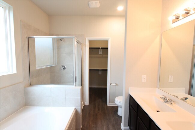 Building Photo - 24923 Lorenzo Glaze Trail