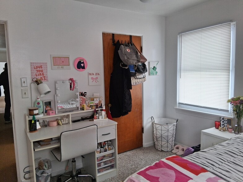 bed 2 - 1 Joyanne Ct