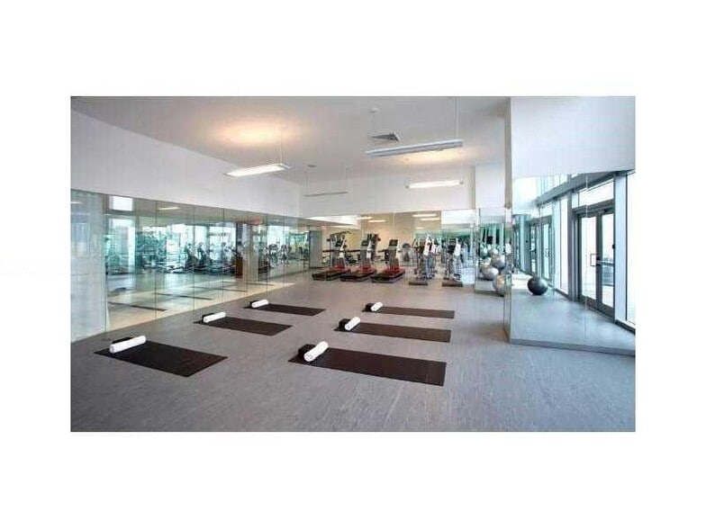 Building Photo - 92 SW 3rd St