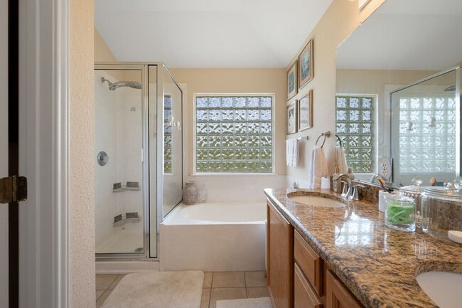 Building Photo - Charming 3-Bed in Avery Ranch | Park Views...