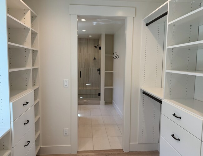Building Photo - Stunning Kalispell Home in Silverbrook nei...