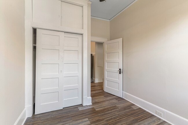 Building Photo - 717 Holloway Ave