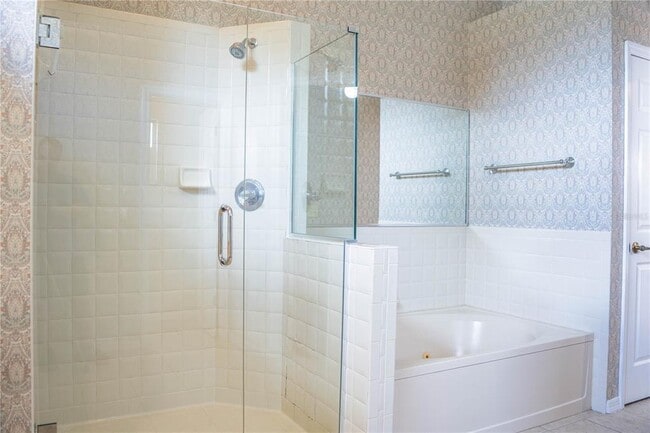 Building Photo - 2326 Deerbrook Dr
