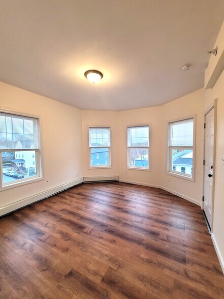 Building Photo - 119 Rodney St