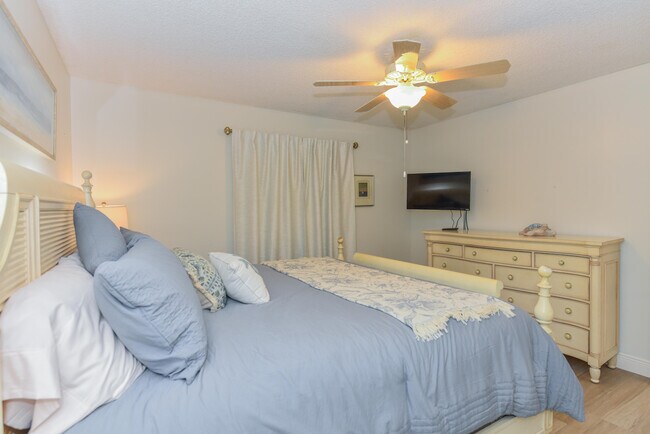 Building Photo - 901 Seafarer Cir