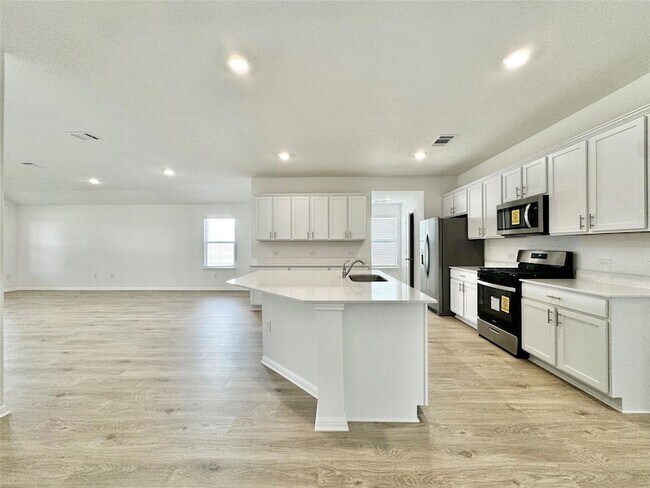 Building Photo - 2353 Bronc Buster Way