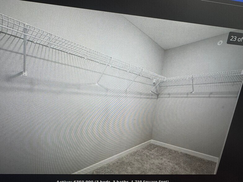 Building Photo - 10680 Wiles Way