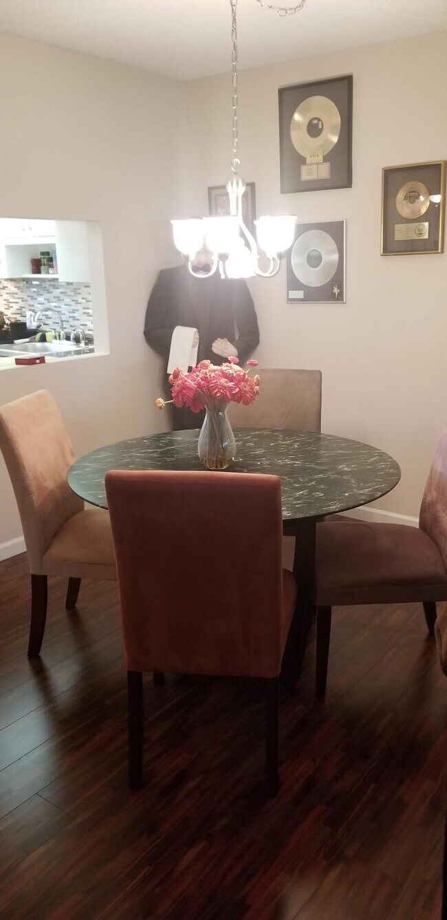 Building Photo - 14721 Bonaire Blvd