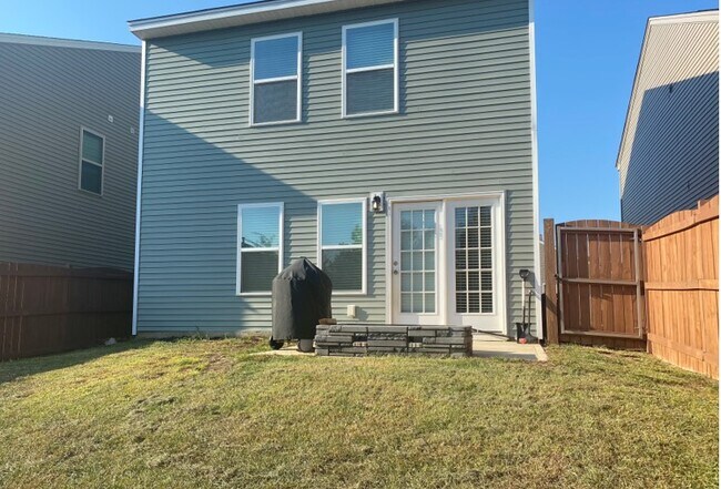 Building Photo - 513 Eastfair Dr