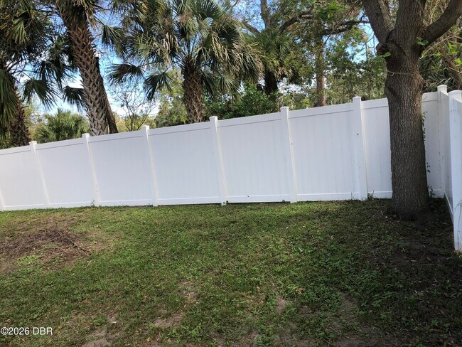 Building Photo - 5007 Sail Ct