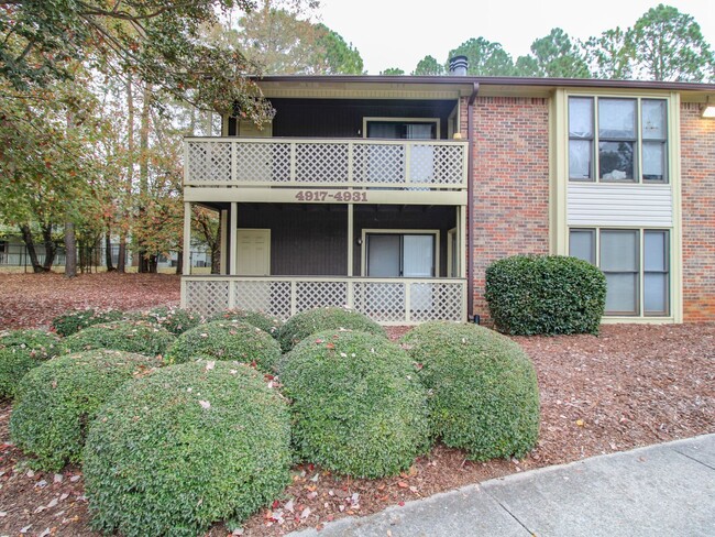 Building Photo - Like NEW Condo close to Redstone Arsenal!