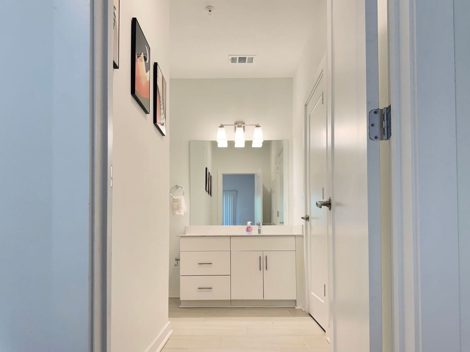 Building Photo - 525 Parkway Dr NE