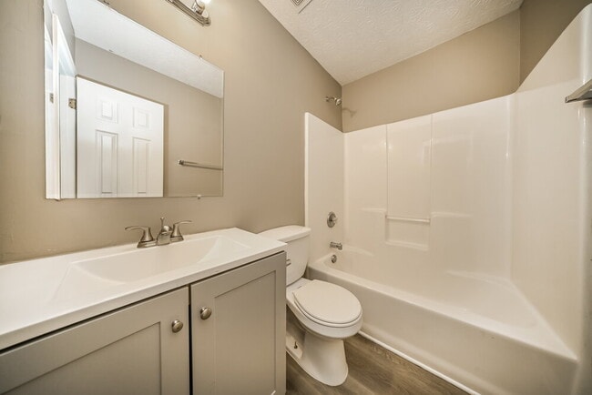 Building Photo - 1001 Maple Leaf Ridge