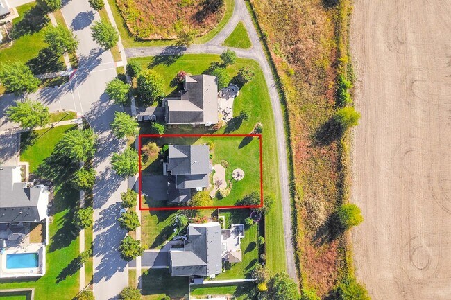 Building Photo - 24525 Champion Dr