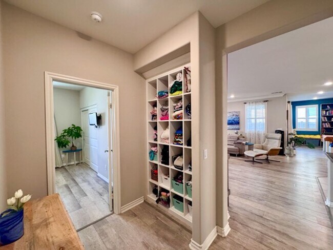 Building Photo - Stunning 5 Bedroom + Office Home with Priv...