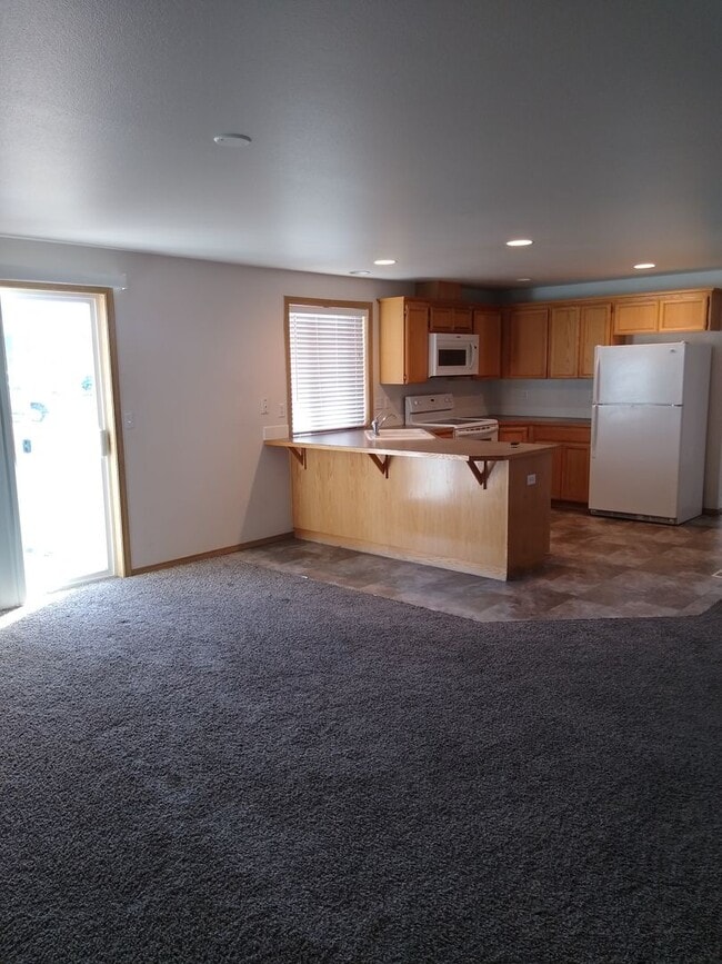Building Photo - 9511 W Caelen Ave