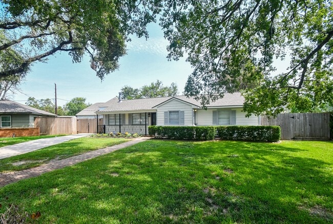 Building Photo - 6602 Housman