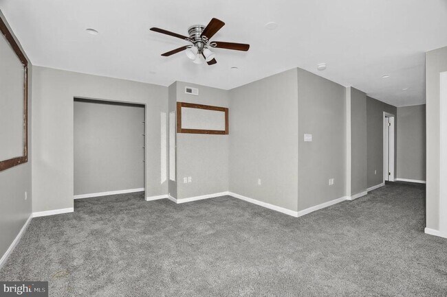 Building Photo - 1694 Forest Hill Ct