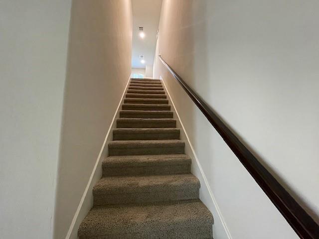Building Photo - 1605 Le Mans Ln