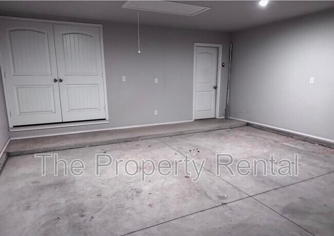 Building Photo - 6817 Baron Dr